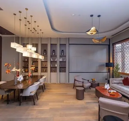 G Tower Modern Near Shopping Center *